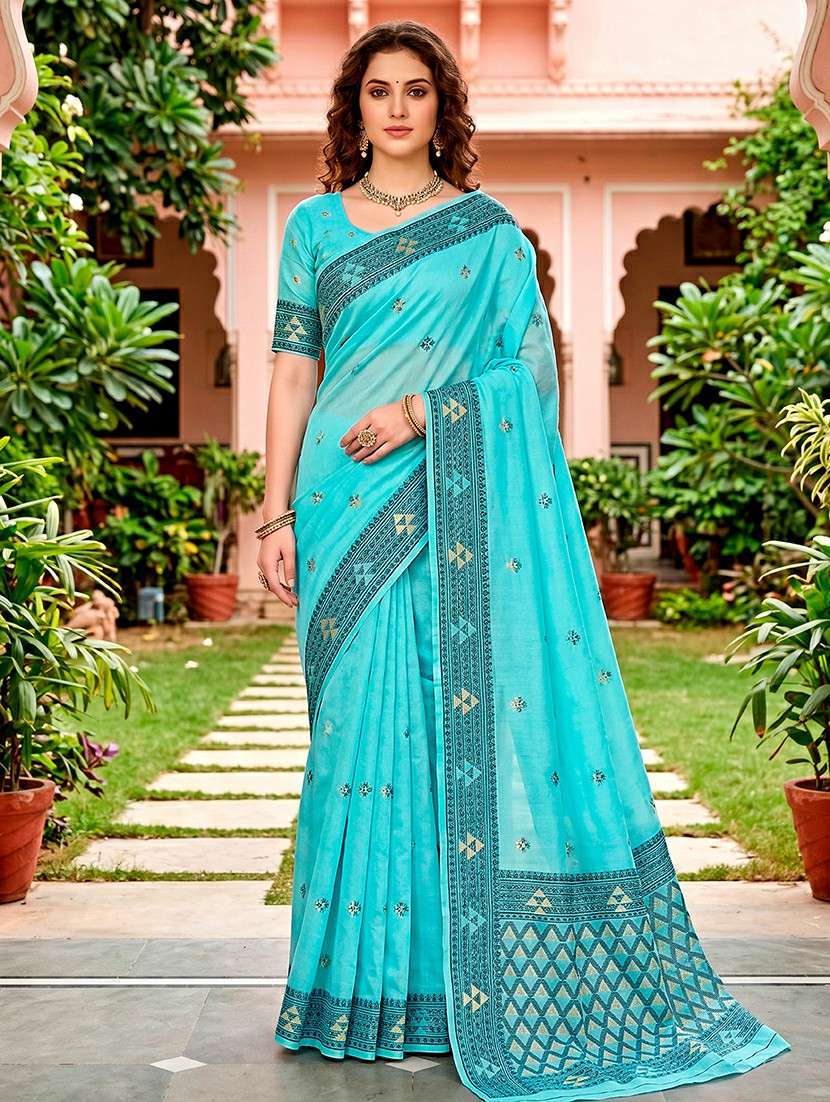 women self design bordered saree with blouse