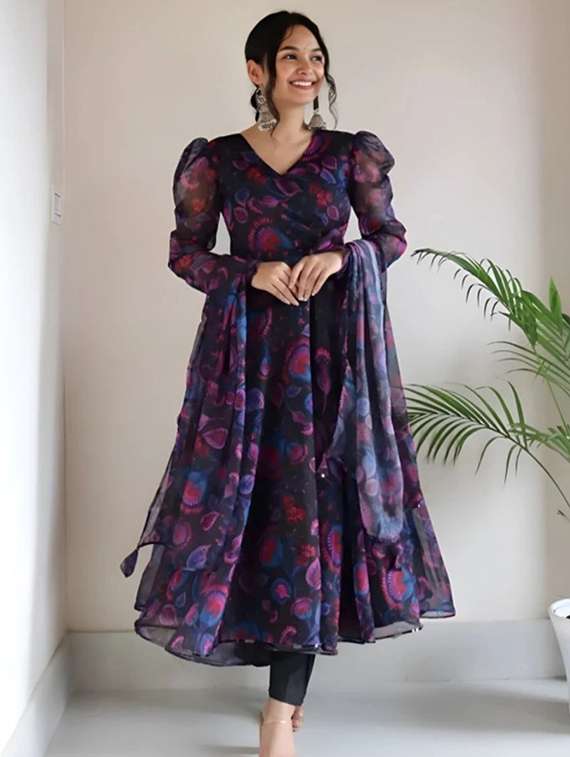 women floral long sleeve kurta dupatta set