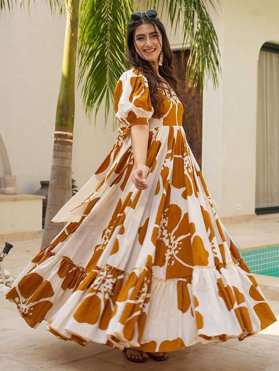 women printed sweetheart neck tiered dress - 22540033 -  Standard Image - 3