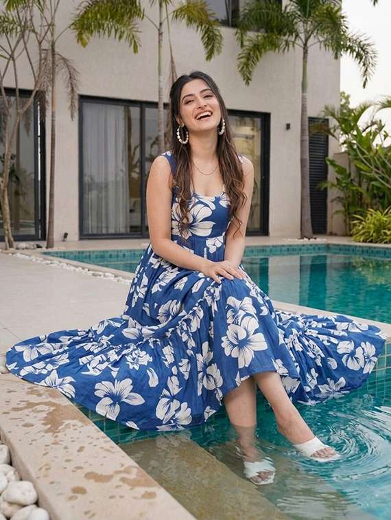 women floral sleeveless tiered dress - 22540047 -  Standard Image - 5