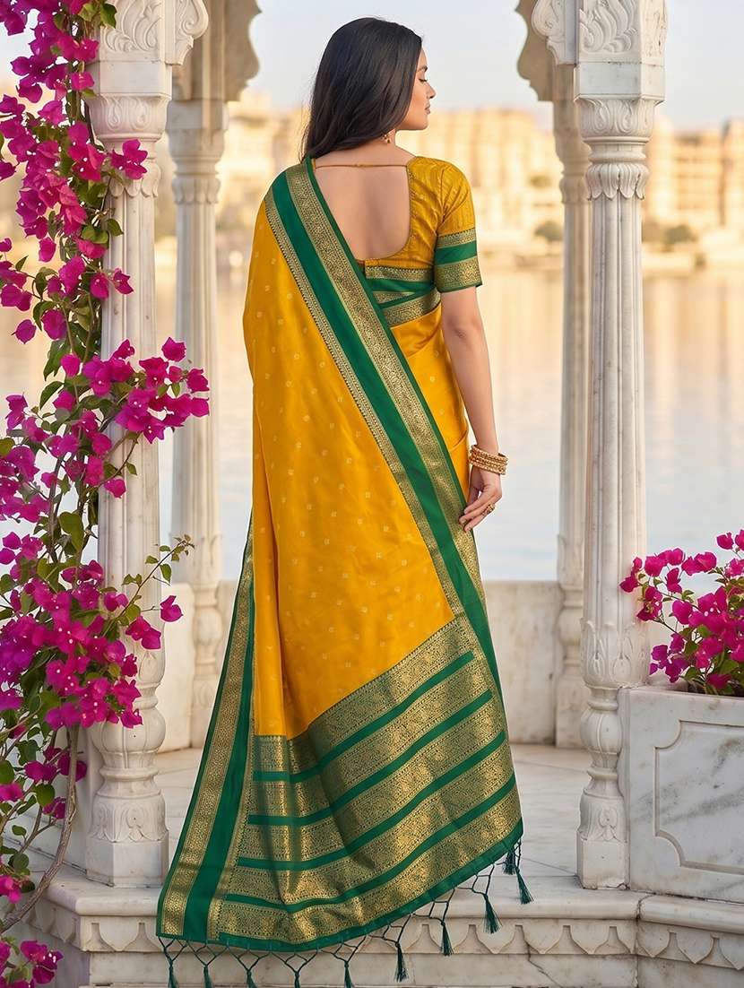 women self design bordered saree with blouse - 22540122 -  Standard Image - 3