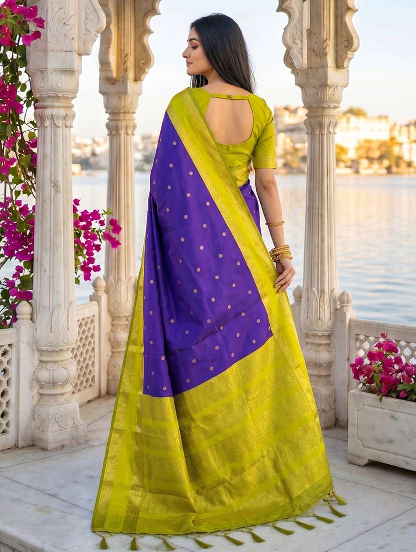 women self design bordered saree with blouse - 22540123 -  Standard Image - 3