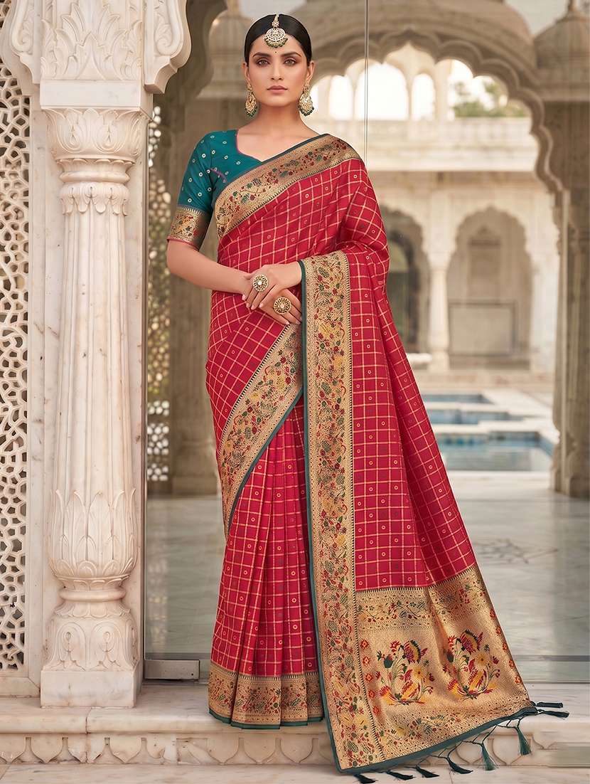 women self design banarasi saree with blouse