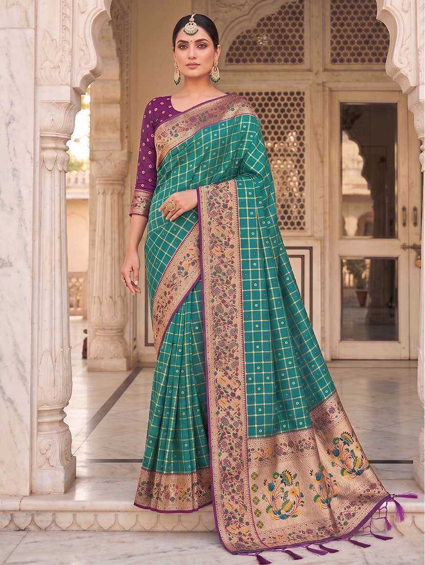 women self design banarasi saree with blouse