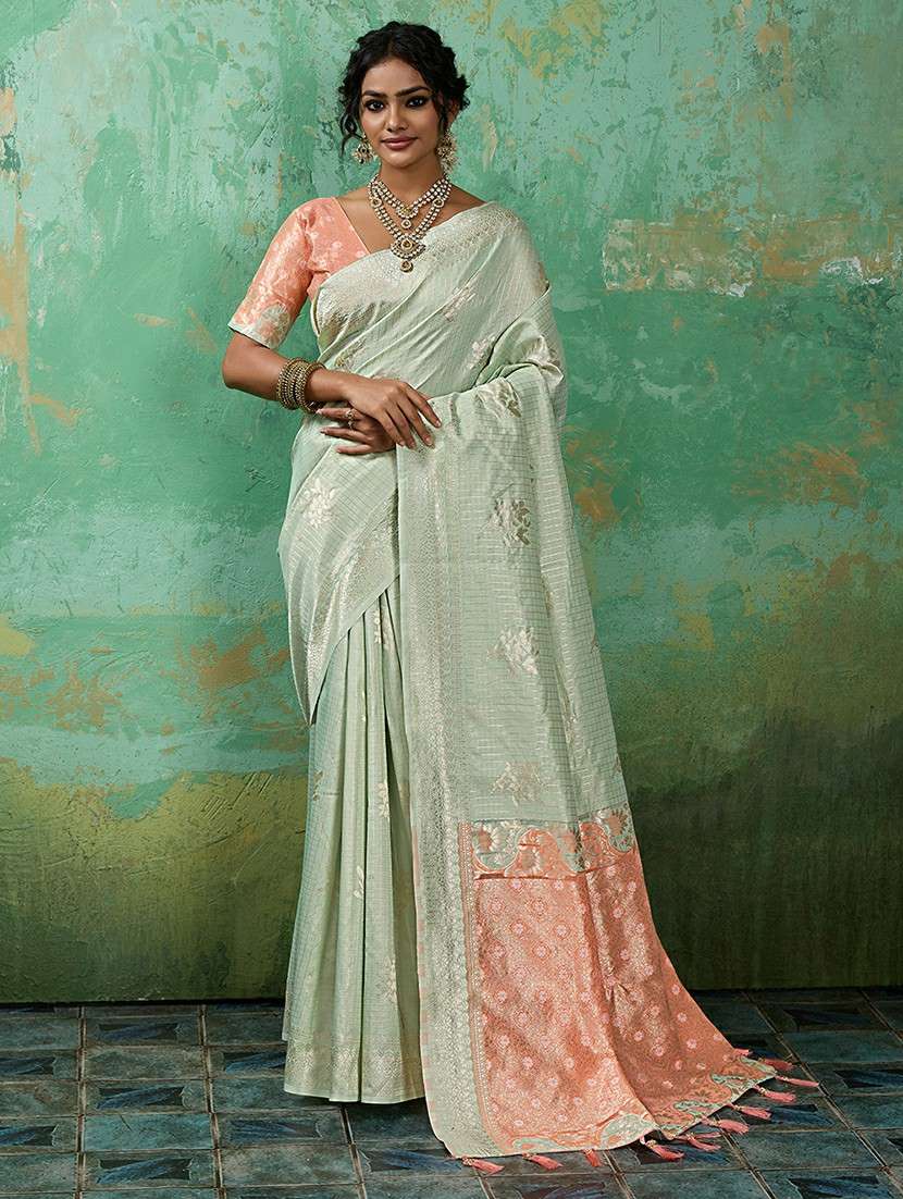 women self design banarasi saree with blouse