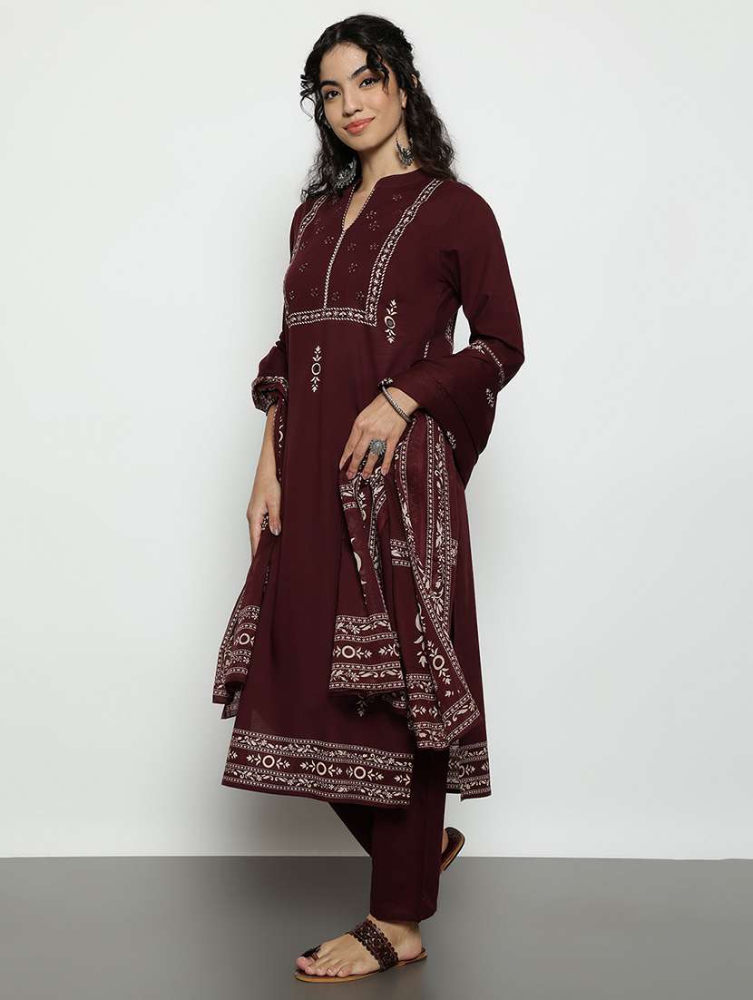 women printed three quarter sleeves kurta and pant set with dupatta - 22540243 -  Standard Image - 3