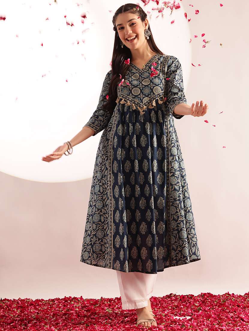 women printed three quarter sleeves a-line kurta 