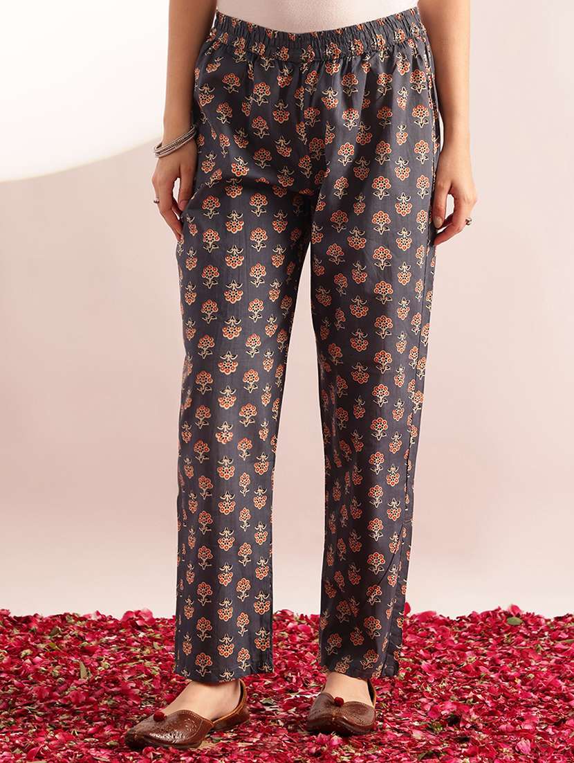 women printed three quarter sleeves kurta pant set with dupatta - 22540266 -  Standard Image - 5