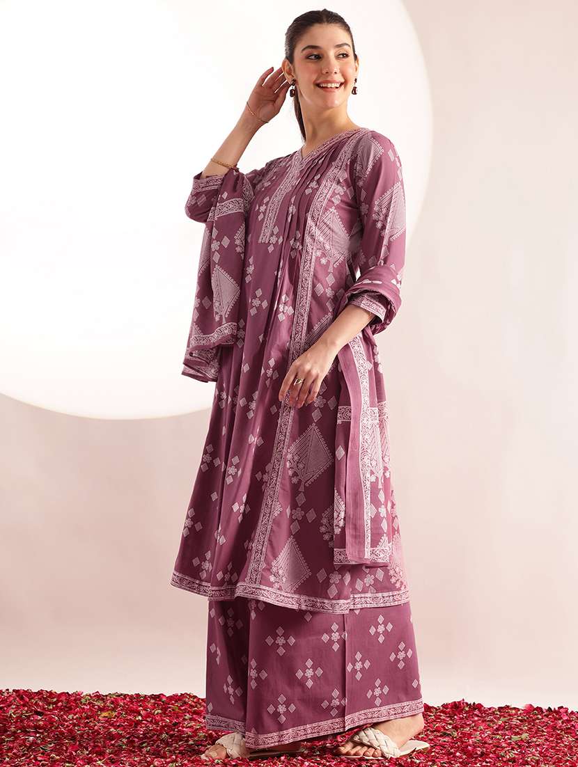 women printed three quarter sleeves kurta palazzo set with dupatta - 22540274 -  Standard Image - 3
