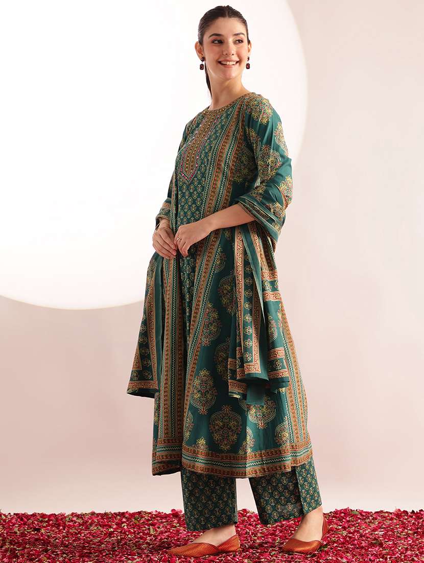 women printed three quarter sleeves kurta pant set with dupatta - 22540344 -  Standard Image - 3