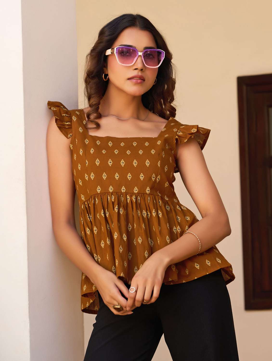 women printed square neck peplum top
