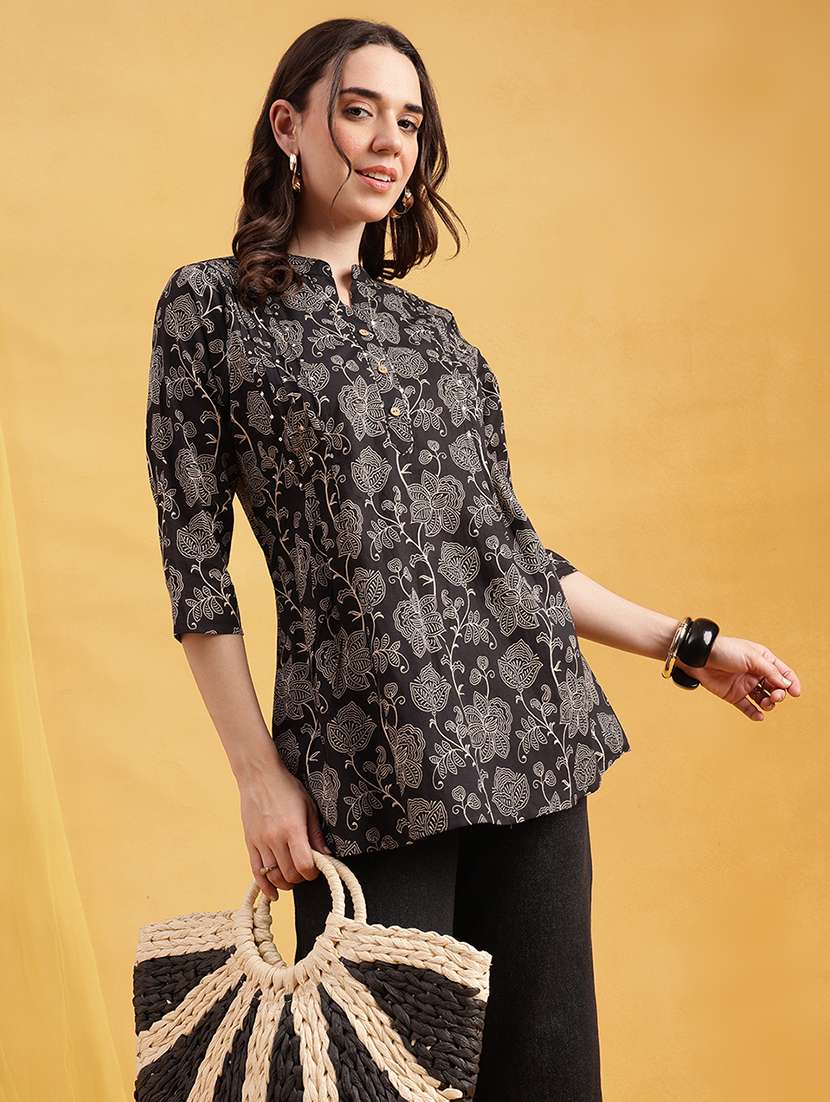 women printed three quarter sleeves a-line top
