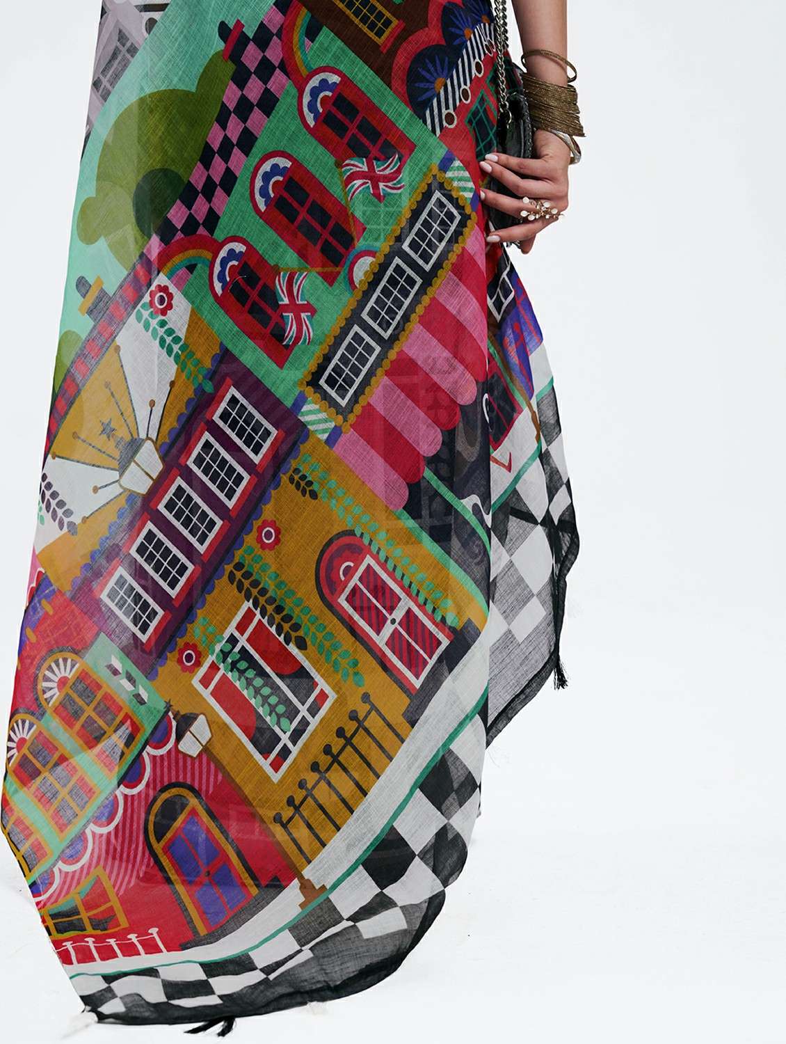 women printed casual wear saree with blouse - 22540924 -  Standard Image - 5