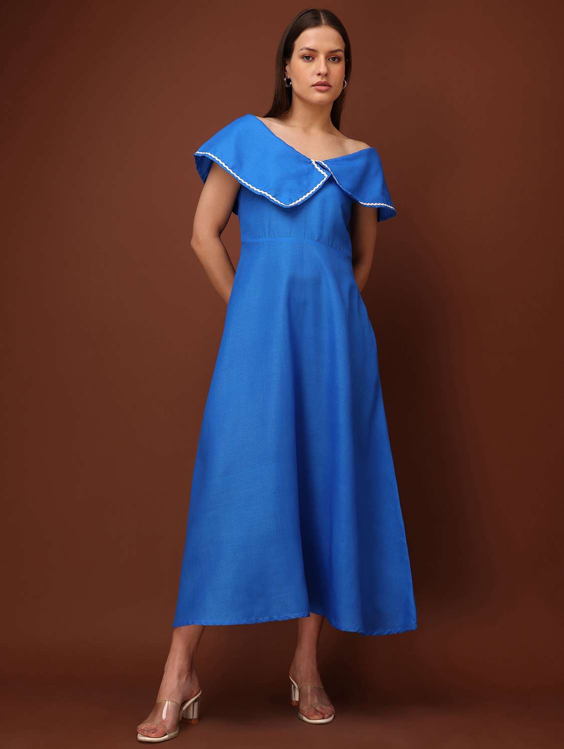 women solid spread collared a-line dress