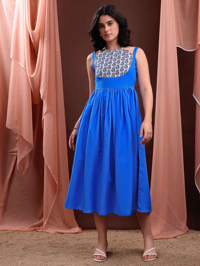 women printed sleeveless fit and flare dress