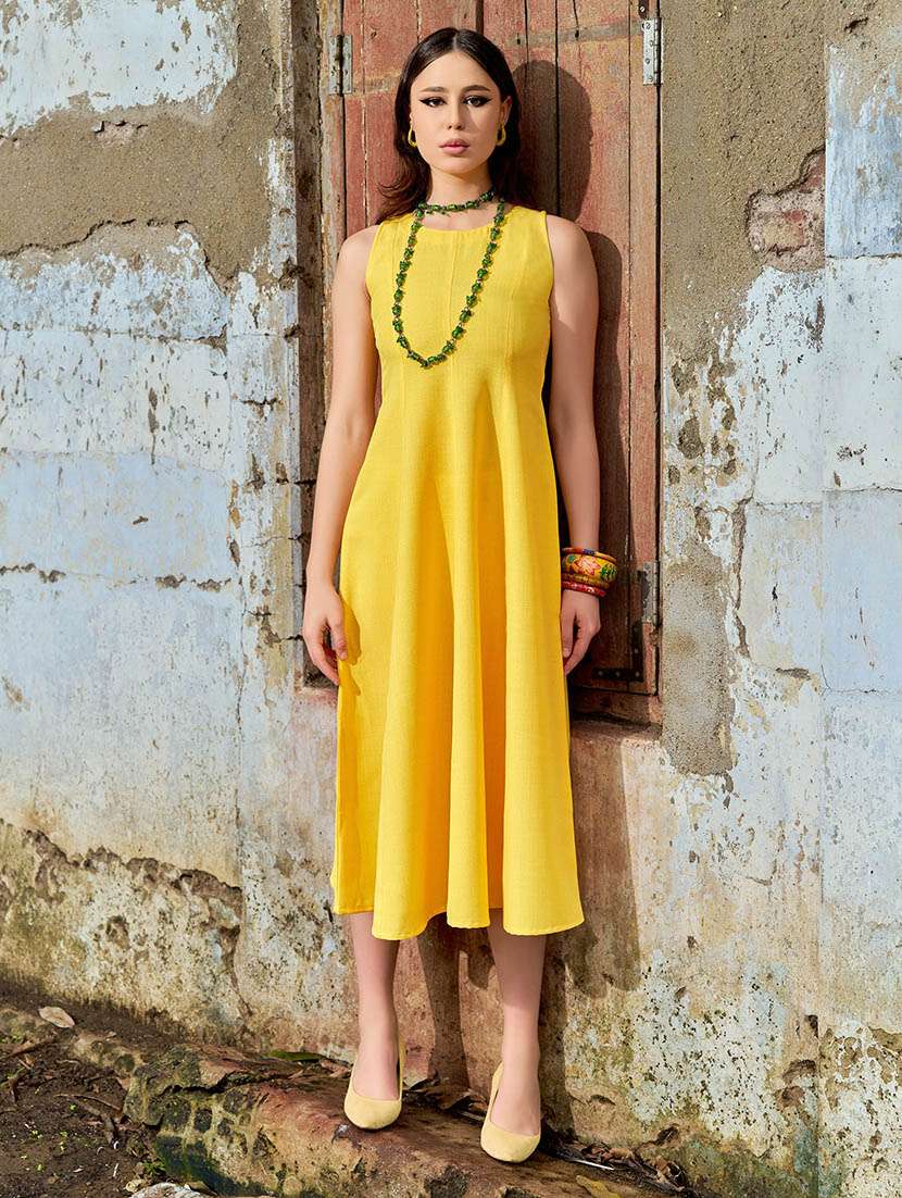 women solid sleeveless fit and flare dress