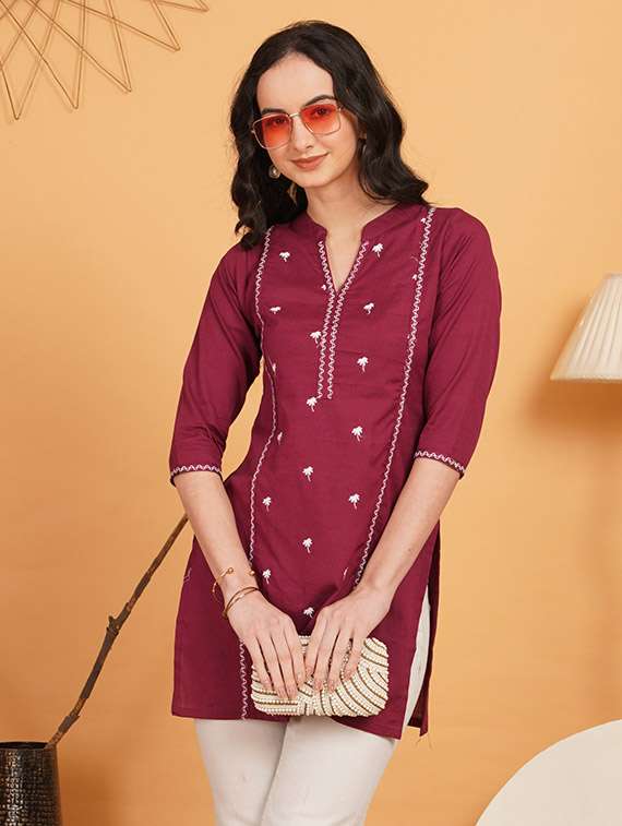 women embroidered mandarin neck straight kurti