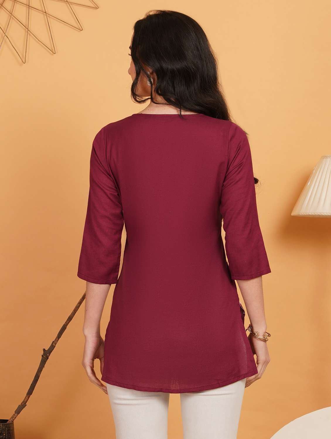 women embroidered notch neck straight kurti - 22541415 -  Standard Image - 3