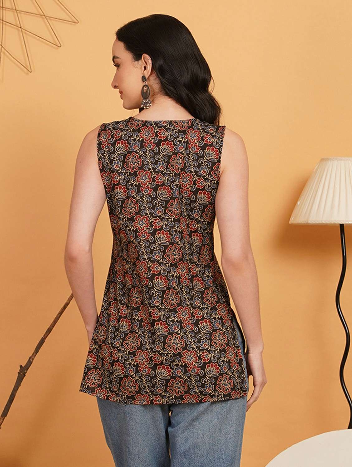 women printed sleeveless straight kurti - 22541644 -  Standard Image - 3