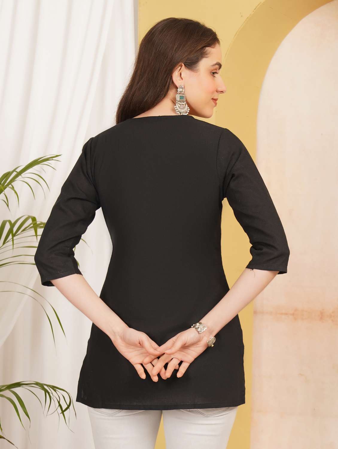Women Embroidered Notch Neck Straight Kurti - 22541857 -  Standard Image - 3