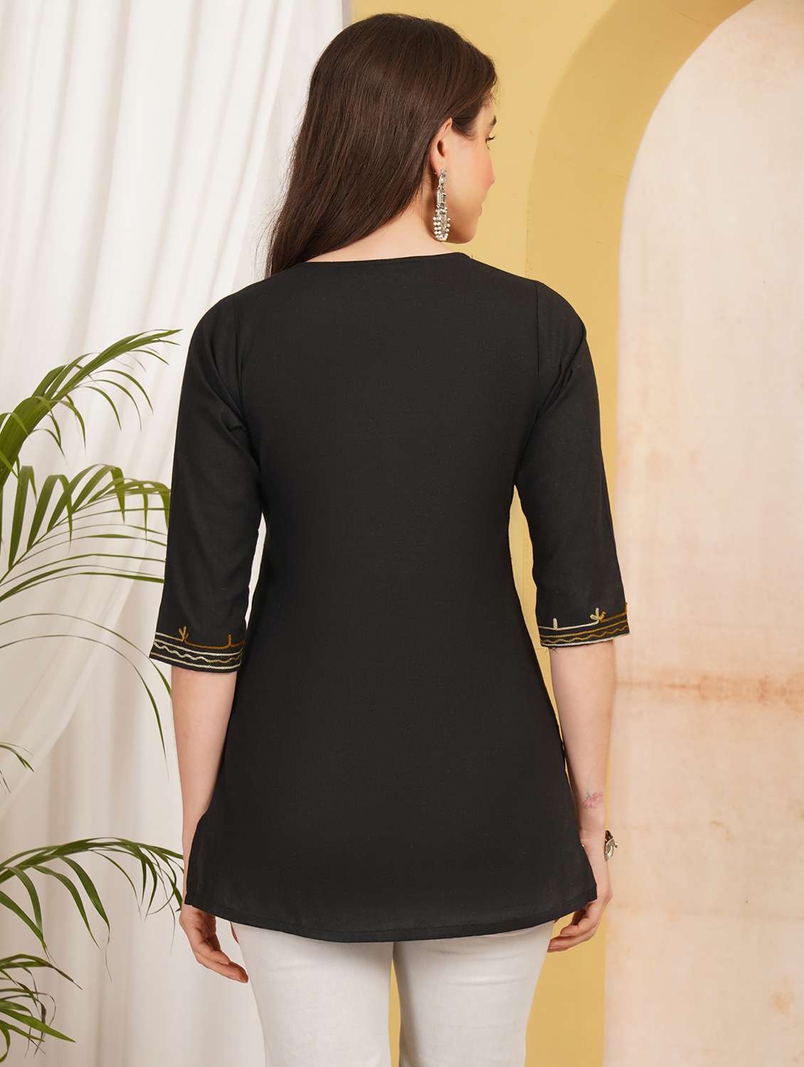 women embroidered notch neck straight kurti - 22541874 -  Standard Image - 3