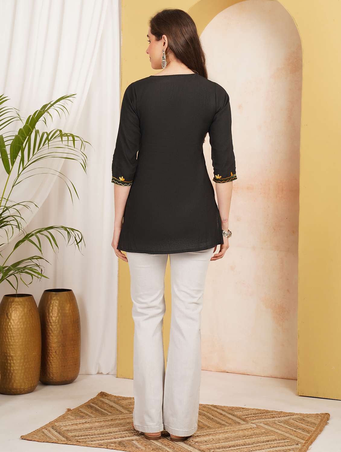 women embroidered notch neck straight kurti - 22541882 -  Standard Image - 3