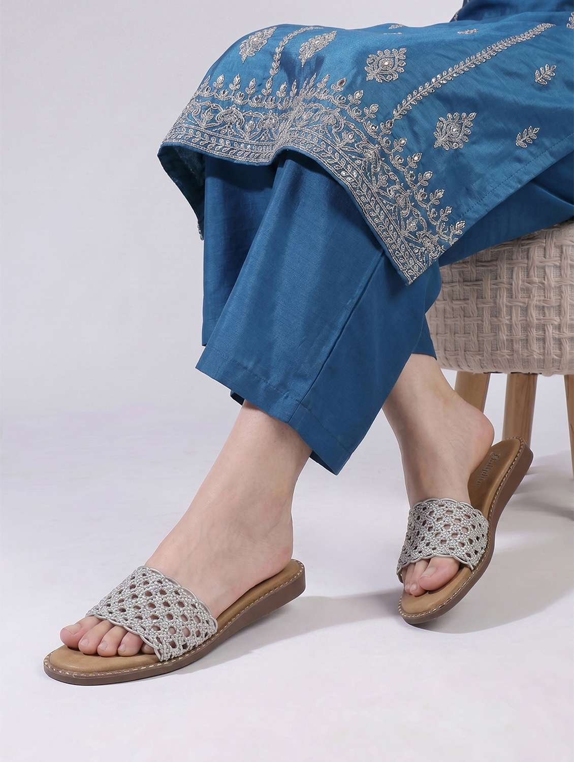 women textured slip on flat - 22541907 -  Standard Image - 5