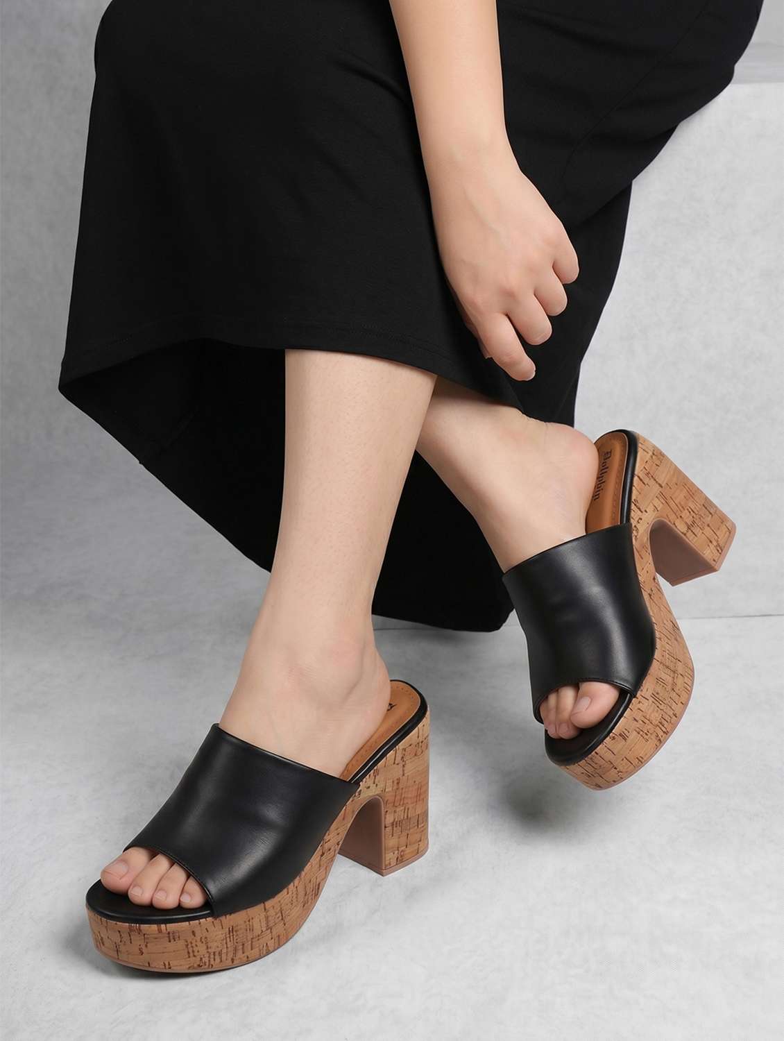 Women Solid Slip On Sandal - 22541917 -  Standard Image - 5