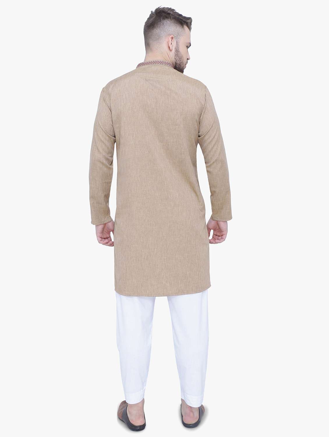 men solid mandarin neck long kurta - 22541972 -  Standard Image - 3