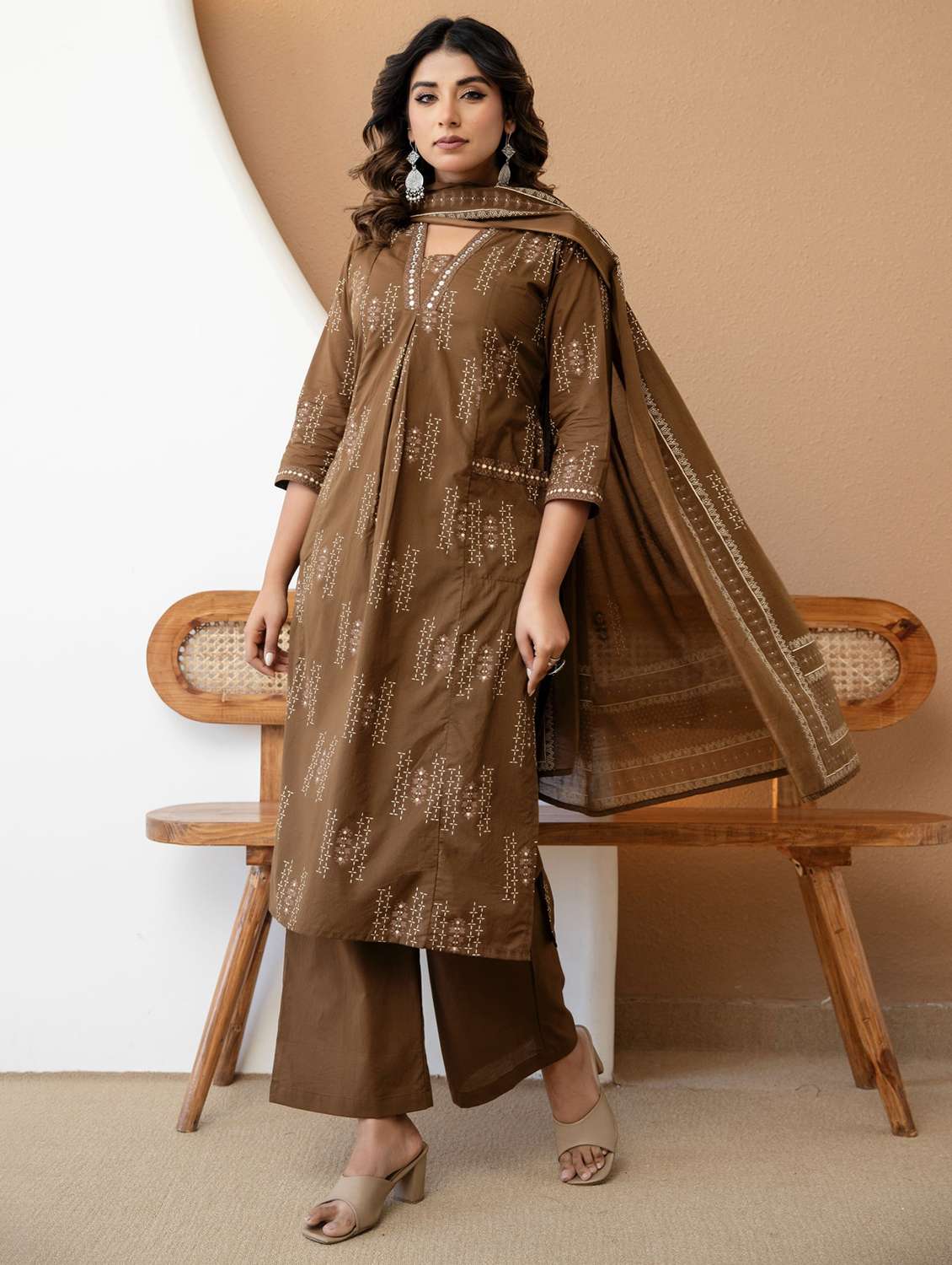 women printed three quarter sleeve kurta palazzo with dupatta set - 22542004 -  Standard Image - 5