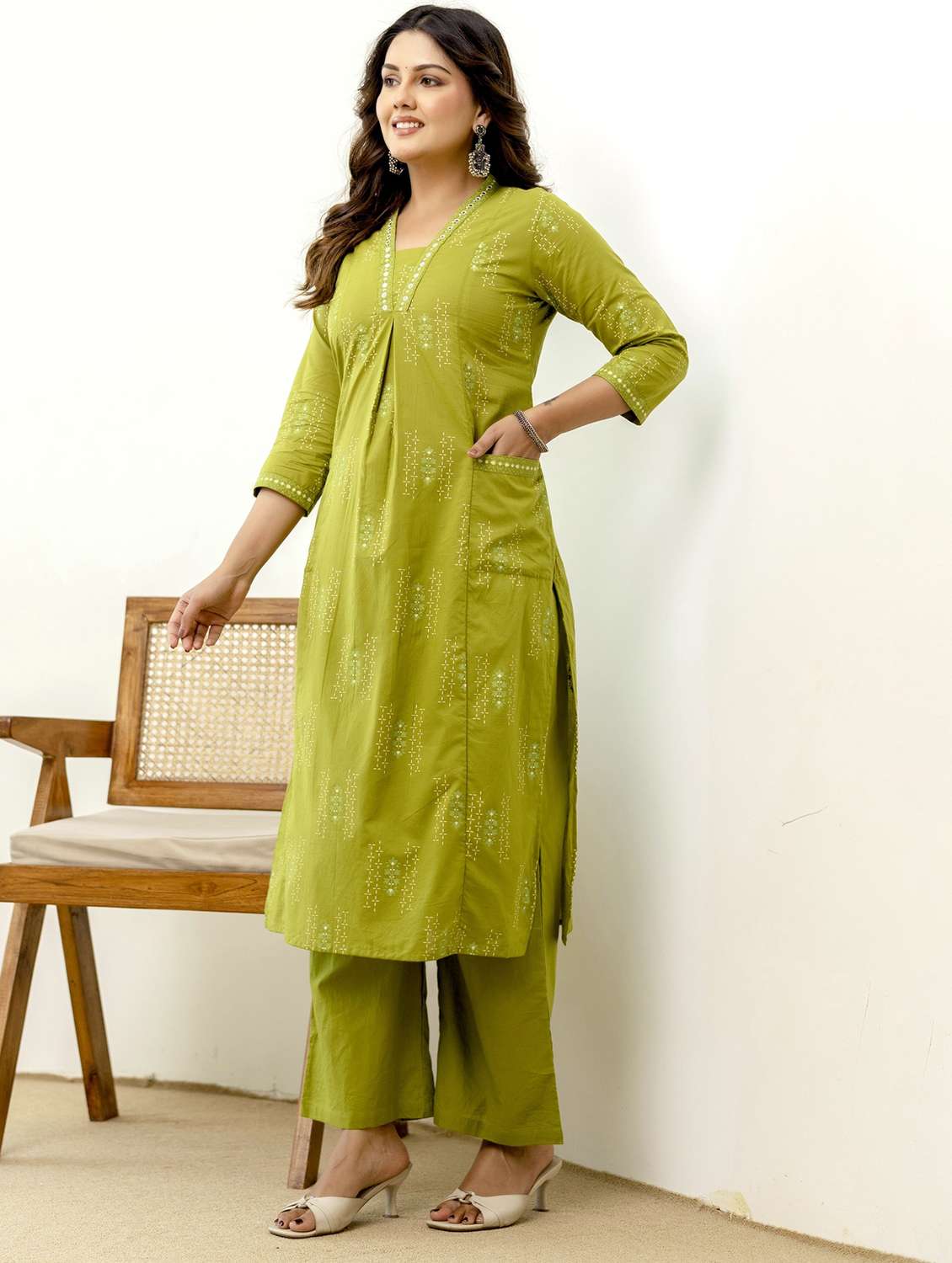 women printed three quarter sleeve kurta palazzo with dupatta set - 22542005 -  Standard Image - 3