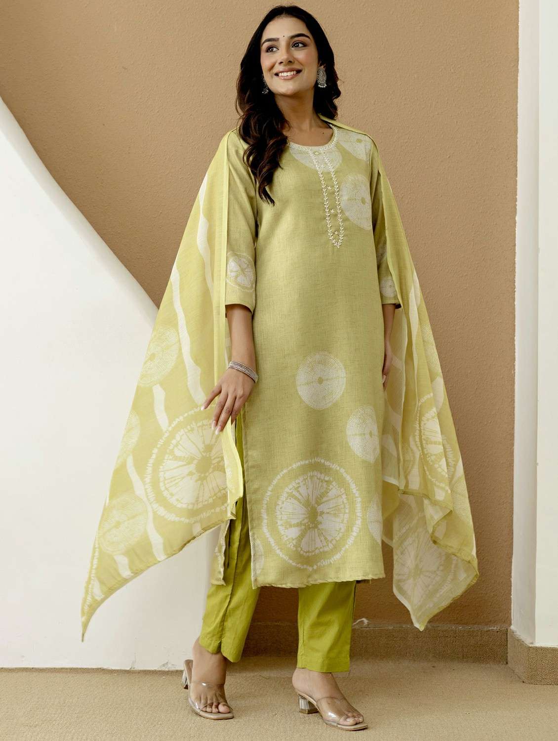 Women Printed Three Quarter Sleeve Kurta Pant With Dupatta Set - 22542009 -  Standard Image - 5