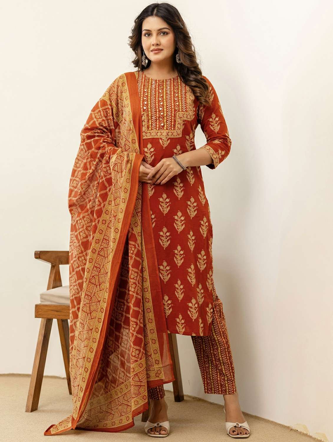 women printed three quarter sleeve kurta pant with dupatta set