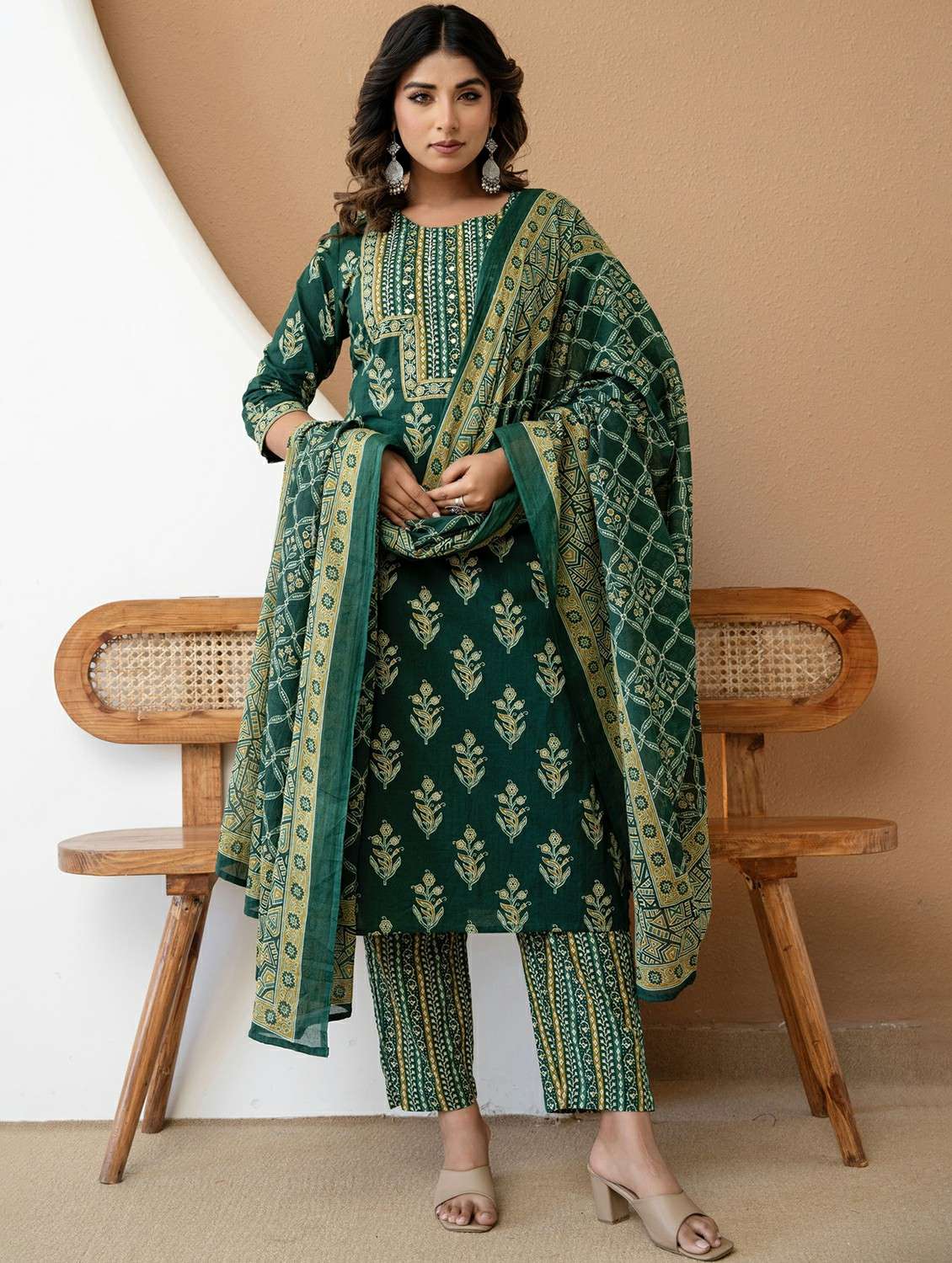 women printed three quarter sleeve kurta pant with dupatta set
