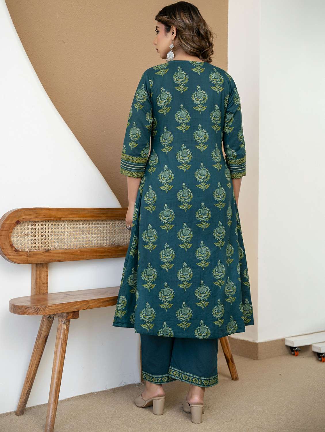 women printed three quarter sleeve kurta palazzo with dupatta set - 22542029 -  Standard Image - 3