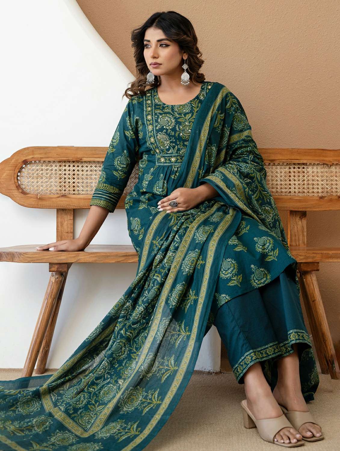 women printed three quarter sleeve kurta palazzo with dupatta set - 22542029 -  Standard Image - 5