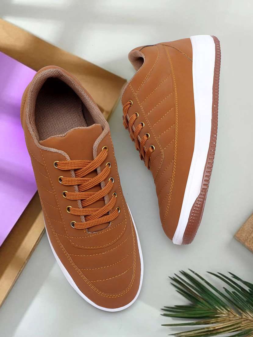 men solid lace up sneakers