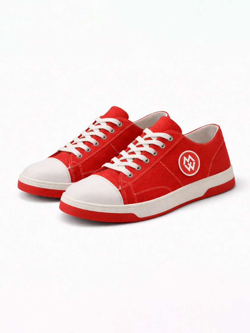 men solid lace up sneakers