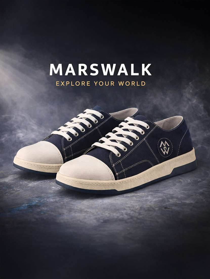 men solid lace up sneakers