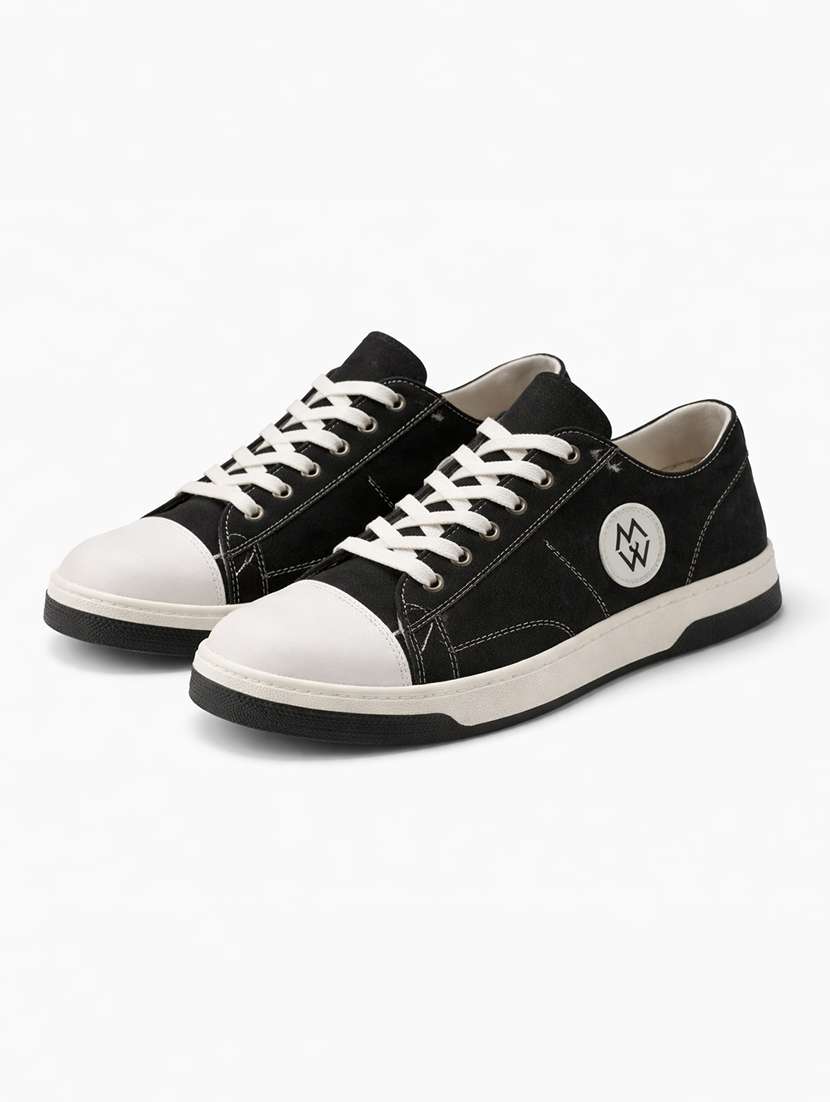 men solid lace up sneakers