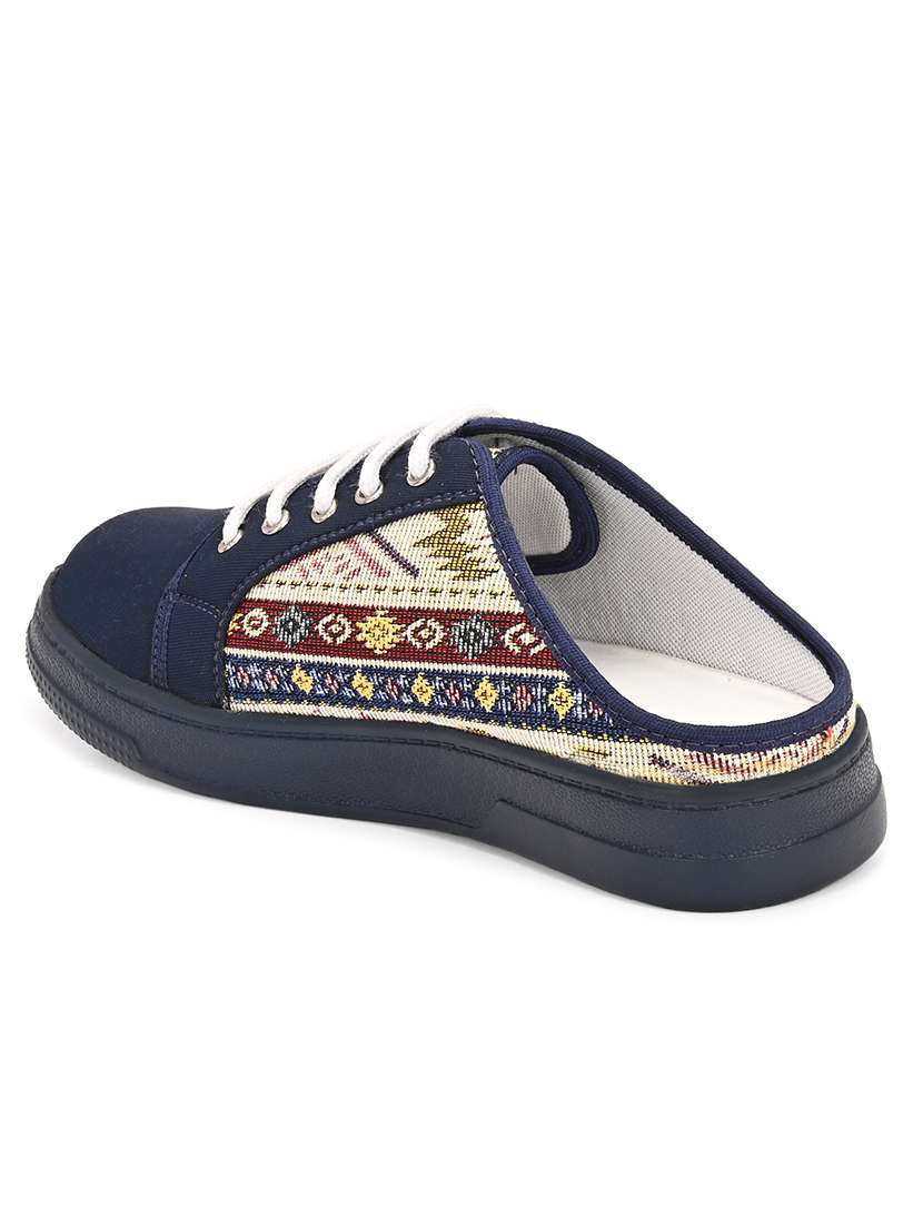 men printed slip on casual shoes - 22542084 -  Standard Image - 3