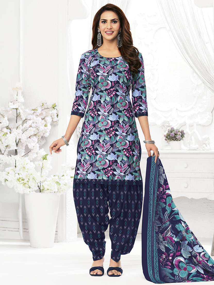 women printed three quarter sleeve kurta patiala with dupatta set