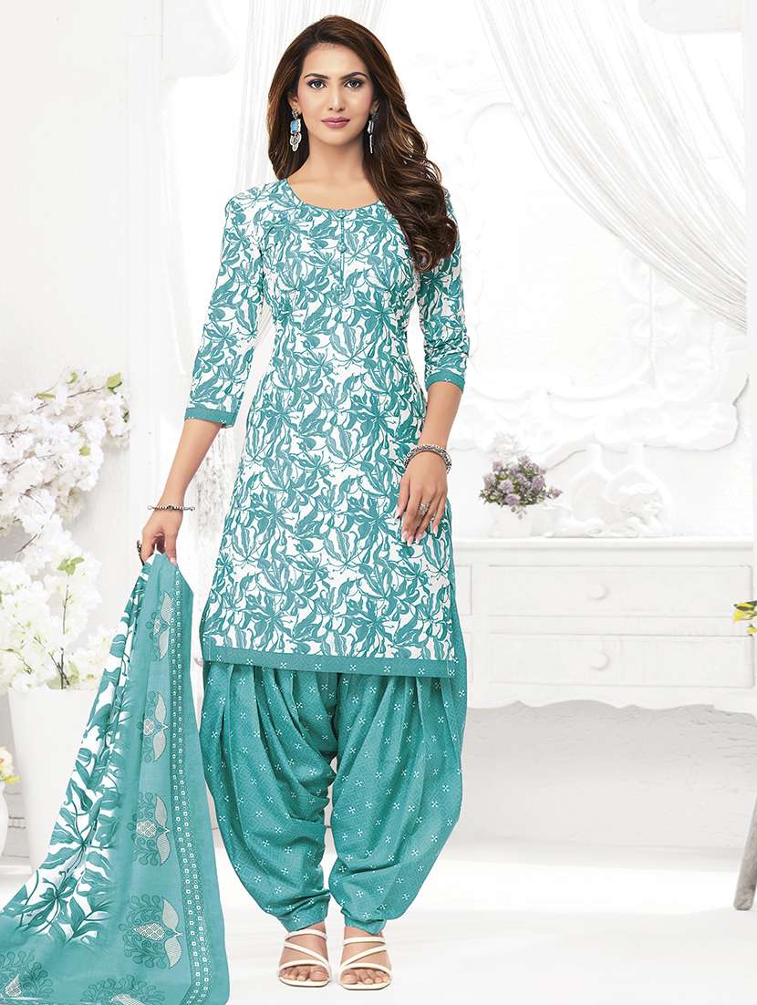 women printed three quarter sleeve kurta patiala with dupatta set