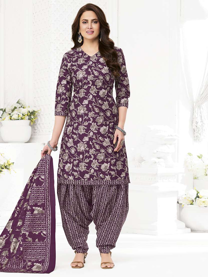 women printed three quarter sleeve kurta patiala with dupatta set