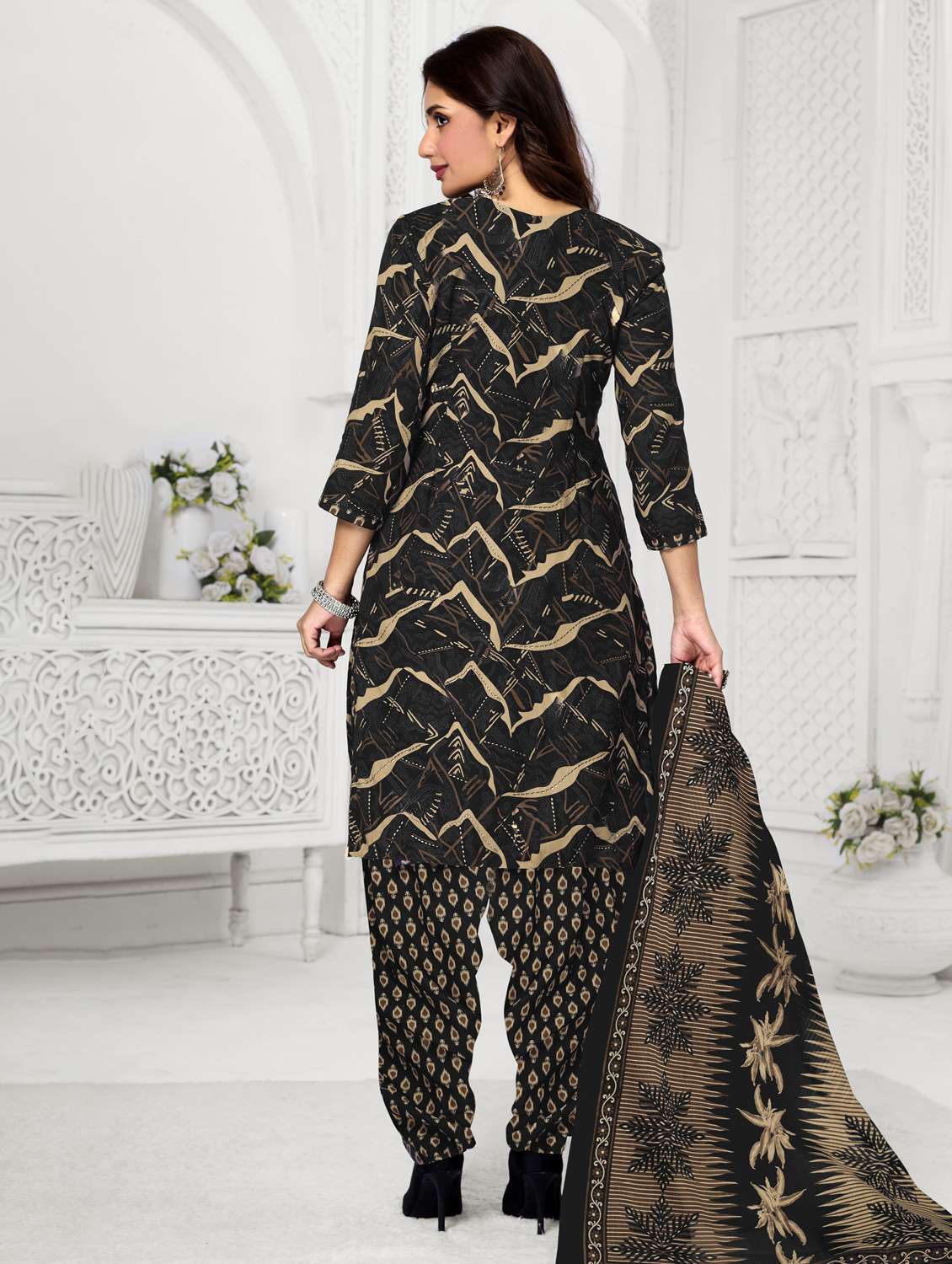women printed three quarter sleeve kurta patiala with dupatta set - 22542127 -  Standard Image - 3