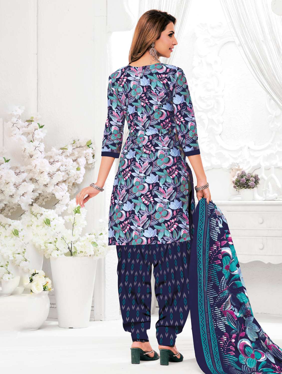 women printed three quarter sleeve kurta patiala with dupatta set - 22542128 -  Standard Image - 3