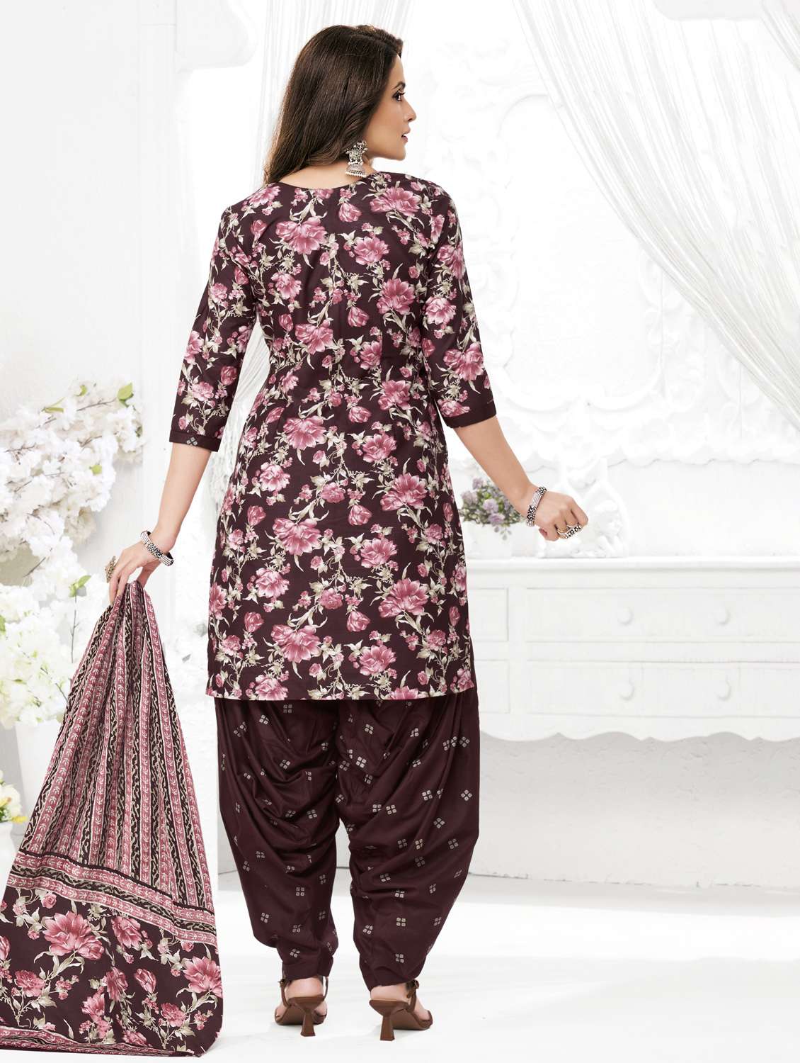 women printed three quarter sleeve kurta patiala with dupatta set - 22542130 -  Standard Image - 3