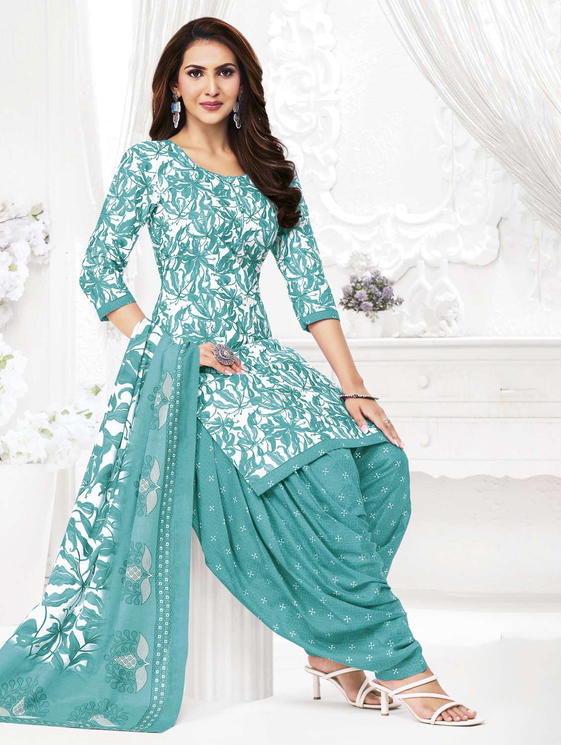 women printed three quarter sleeve kurta patiala with dupatta set