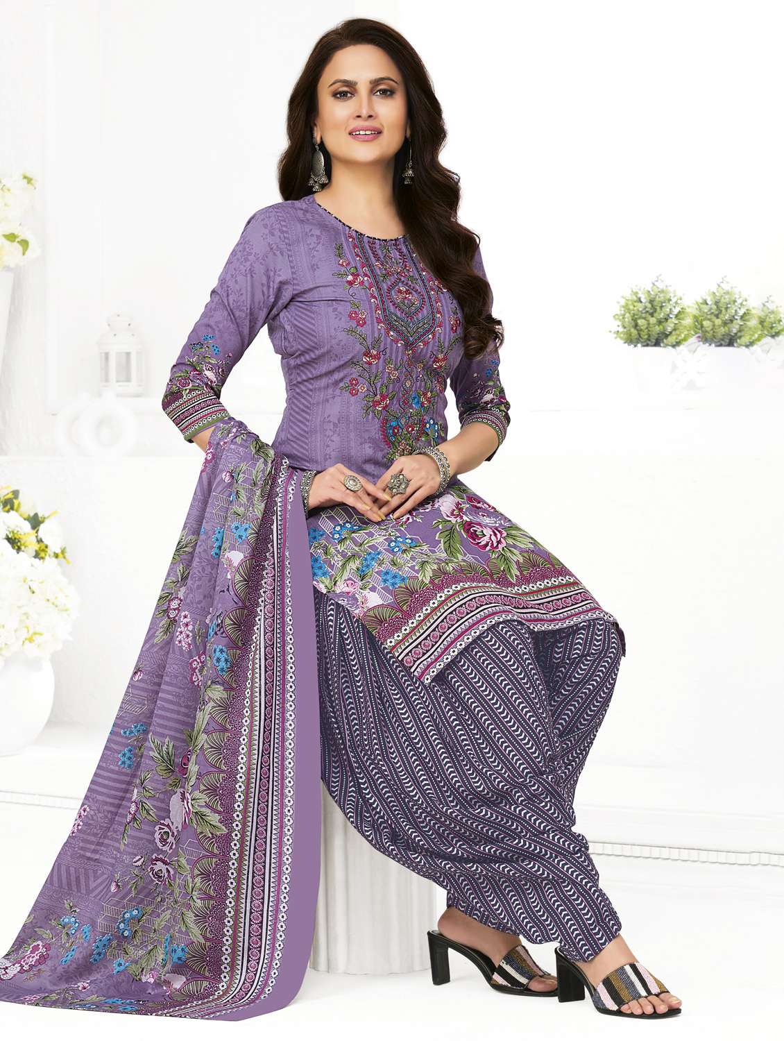 women printed three quarter sleeve kurta patiala with dupatta set