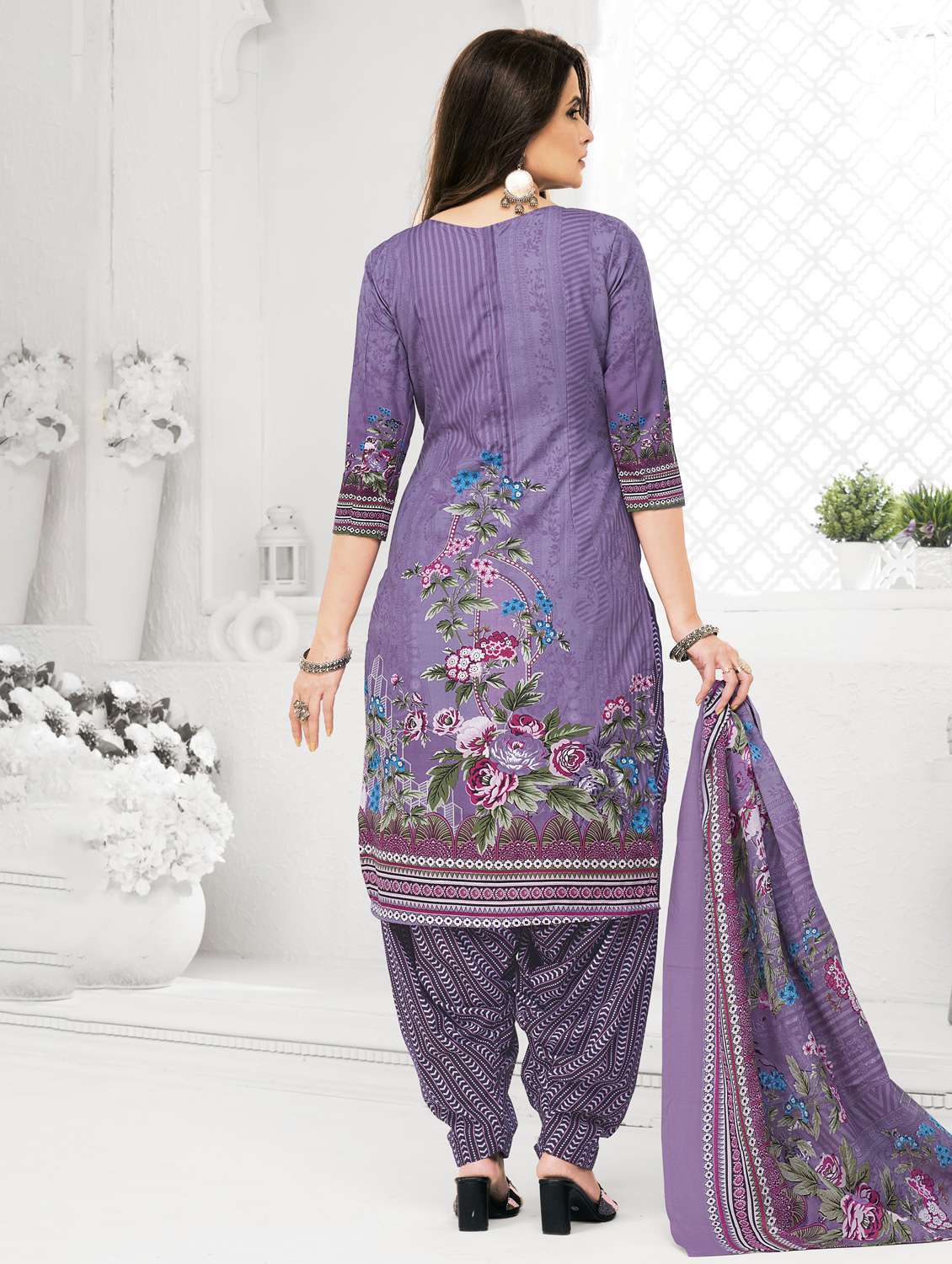 women printed three quarter sleeve kurta patiala with dupatta set - 22542133 -  Standard Image - 3